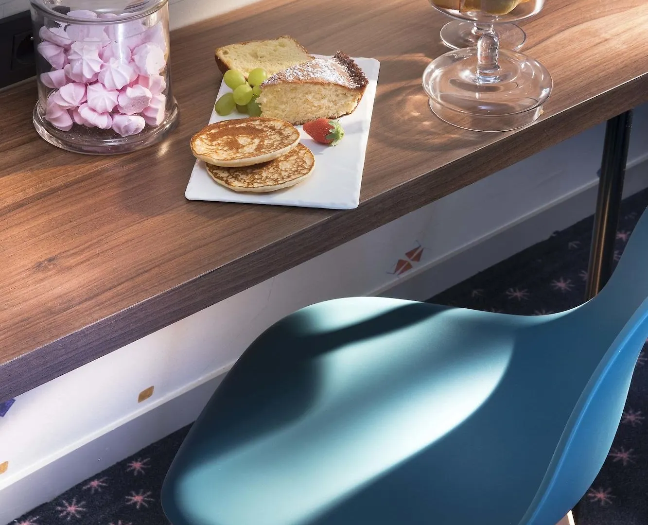 Maxim Folies Hotel