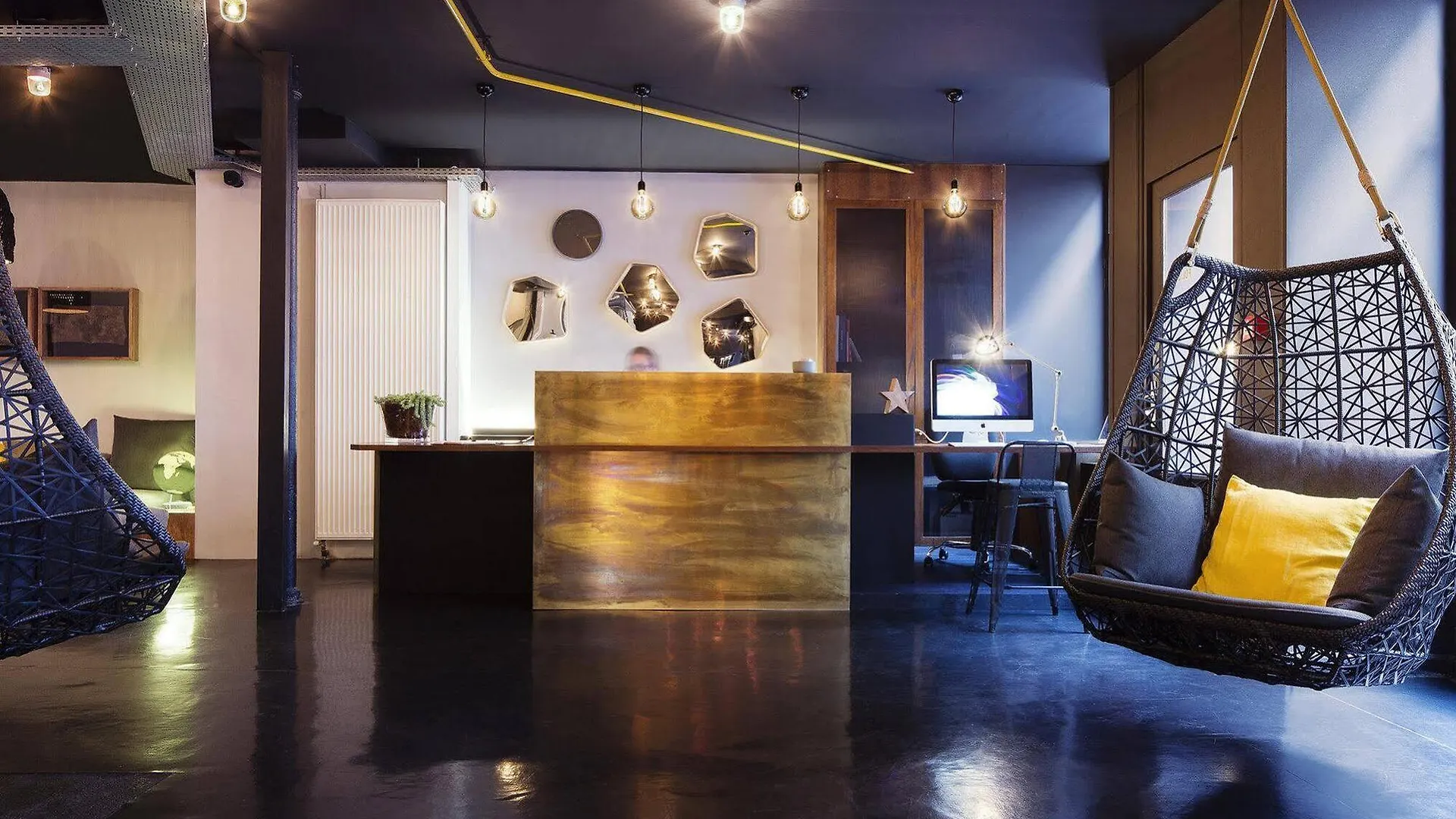 Maxim Folies Hotel Paris