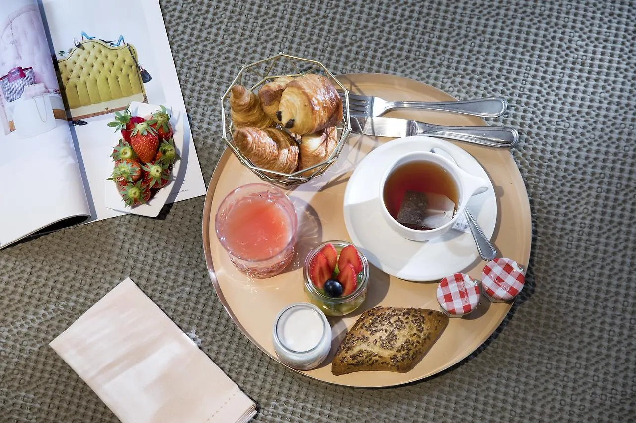 Maxim Folies Otel Paris