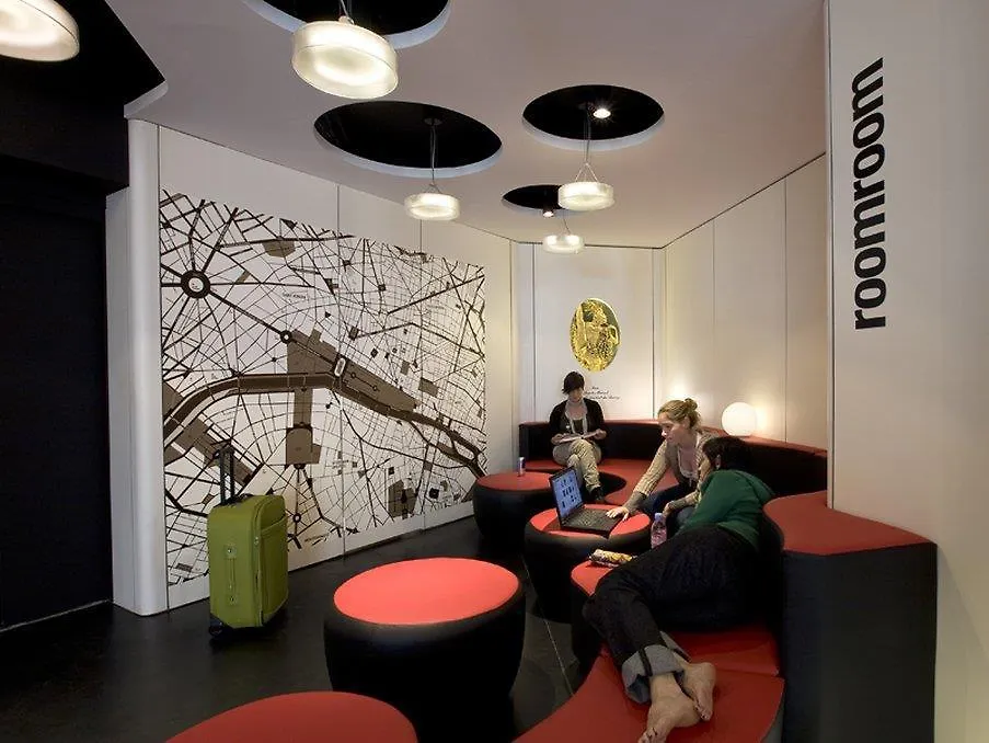 Maxim Folies Otel Paris